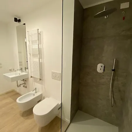 아파트 Cortemaggiore 4d Luxury-flexrent Abissinia