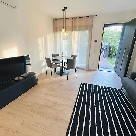 아파트 Cortemaggiore 4d Luxury-flexrent Abissinia *