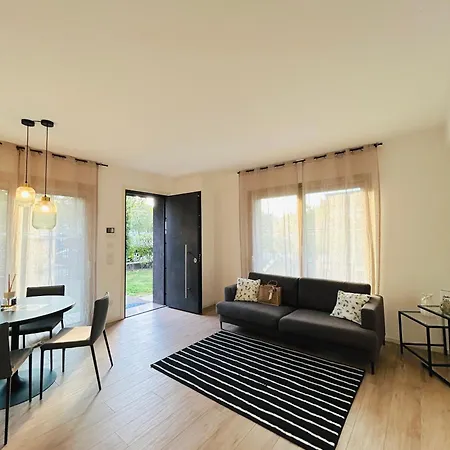 Cortemaggiore 4d Luxury-flexrent Abissinia Appartement *